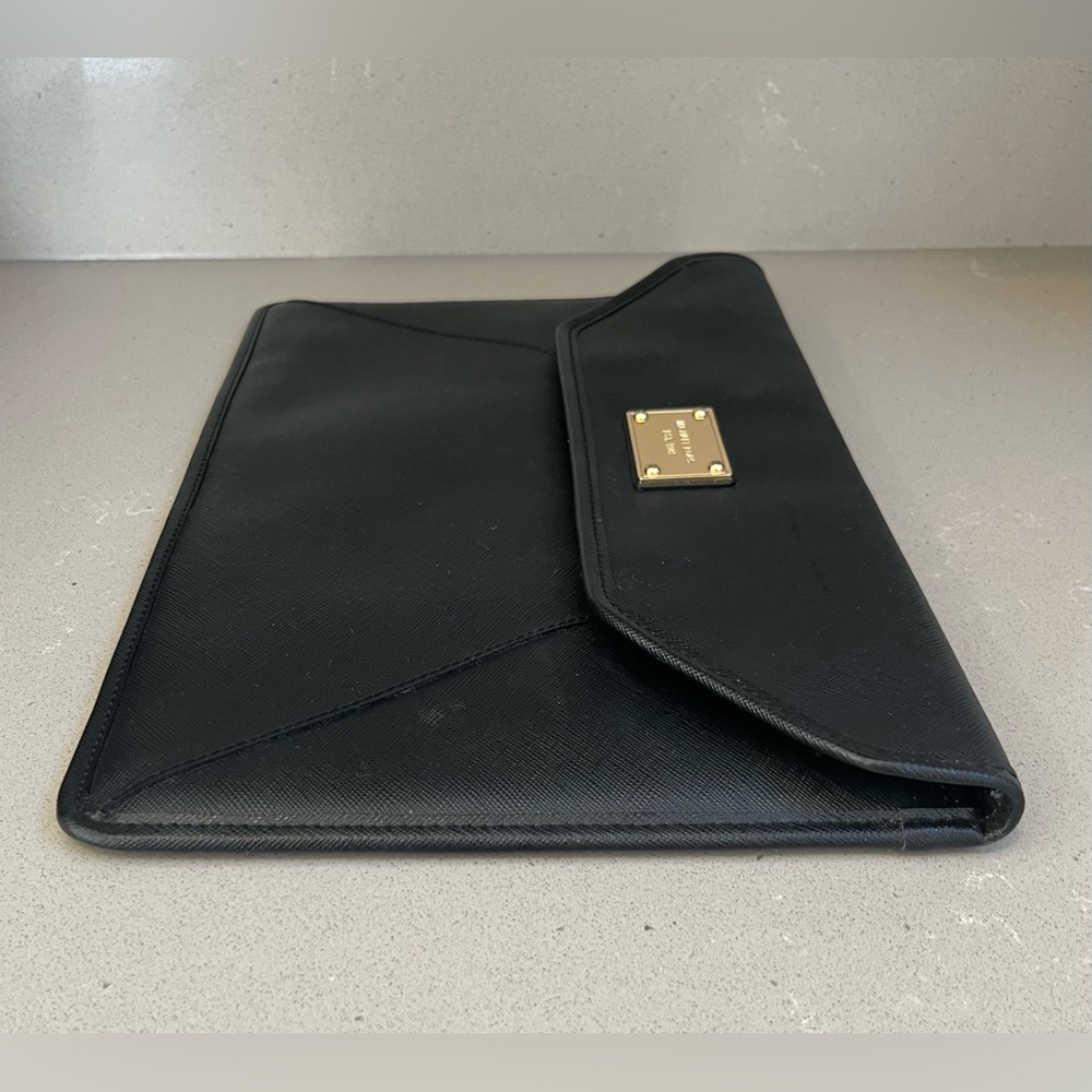 Michael Kors Saffiano Leather Black Envelope Clutch Portfolio Laptop Case - Picture 4 of 10